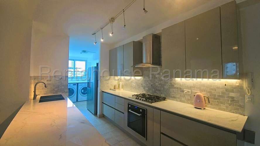 Alquiler de Apartamento en El Cangrejo Ph Park City KC