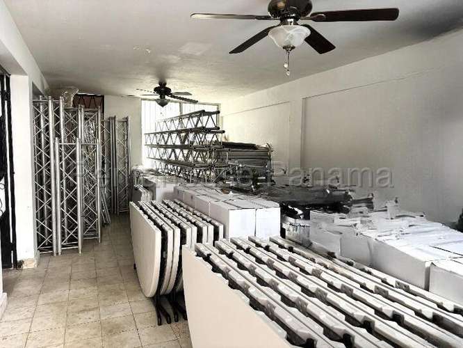 Venta de Casa en Parque Lefevre, (Solo Cliente Directo)