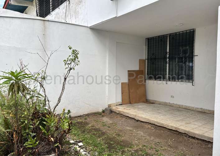 Venta de Casa en Parque Lefevre, (Solo Cliente Directo)