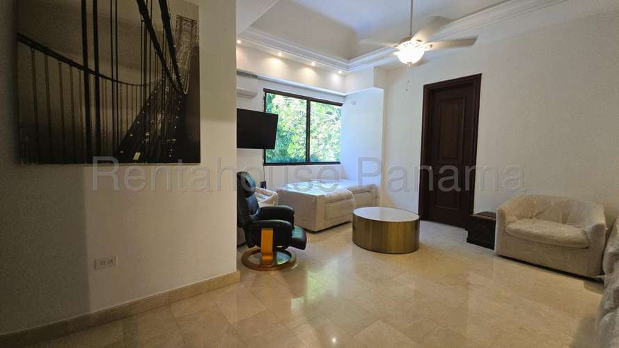 Alquiler de Casa en Altos del Golf SN