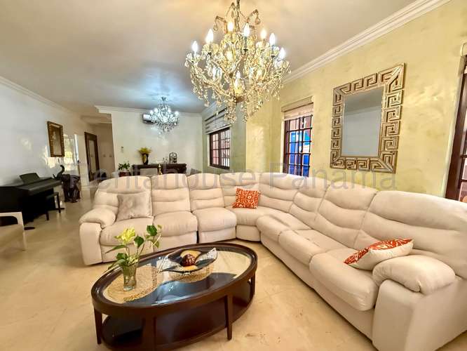 Alquilo C/ Opción a Compra Casa de 328m2 en Costa Sur EL DORAL 27-2941SRZ