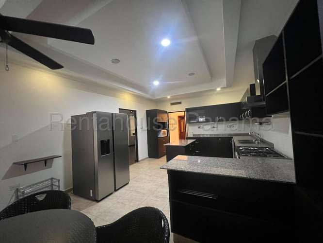 Alquilo Casa de 692.27m2 en Albrook 27-2936SRZ