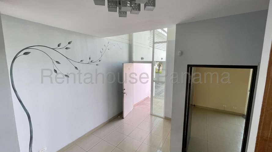 Vendo Casa de 562m2 en Altos de Panama Horizonte II 26-7209SRZ