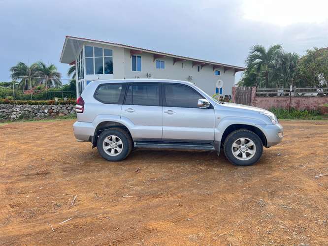  2009 Toyota Prado 4x4 Gasolina El Carro es en Pedasi - Imagen 2