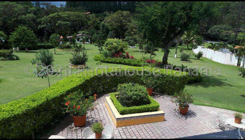 Vendo Casa de 18000m2 en San Carlos Finca Cuba Libre 26-4885SRZ
