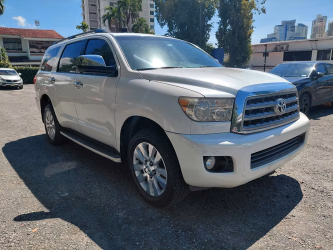 TOYOTA SEQUOIA 2017 FULL EXTRA 