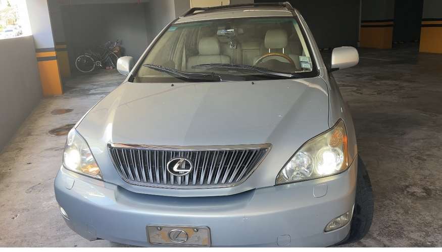 **SE VENDE LEXUS RX** Con 63,000 millas  **Precio: B/. 6,000 (negociable)**