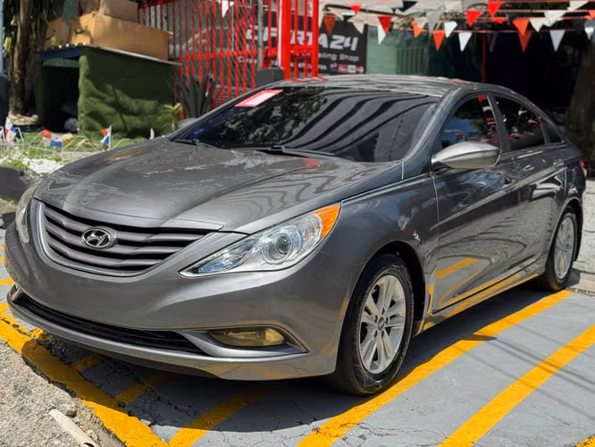 HYUNDAI SONATA 2012
