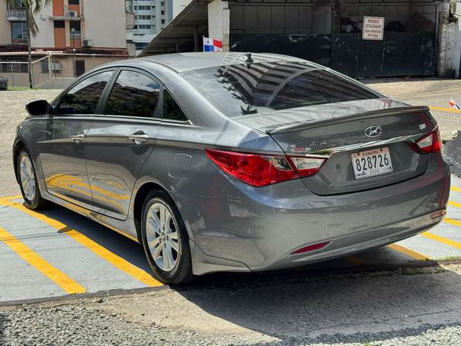 HYUNDAI SONATA 2012