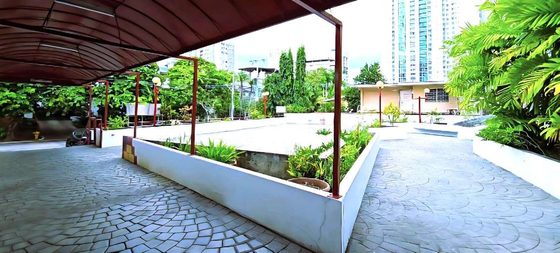 LOCAL DE 503.27 m² CON TERRAZA FRONTAL 154.70 m². EL CANGREJO, BELLA VISTA