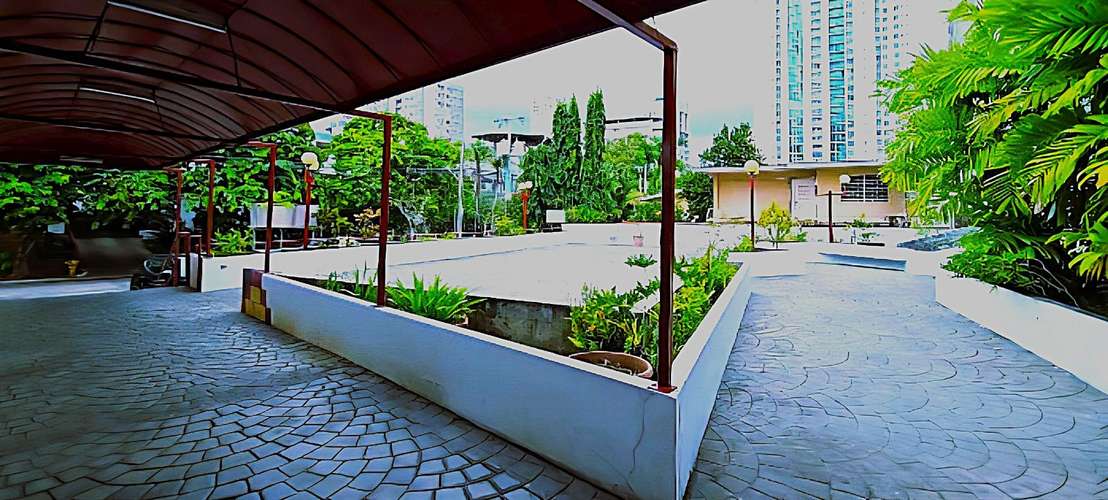 CON GRAN TERRAZA FRONTAL 154.70 m², IDEAL PARA, CAFETERÍA, PANADERÍA, REPOSTERÍA