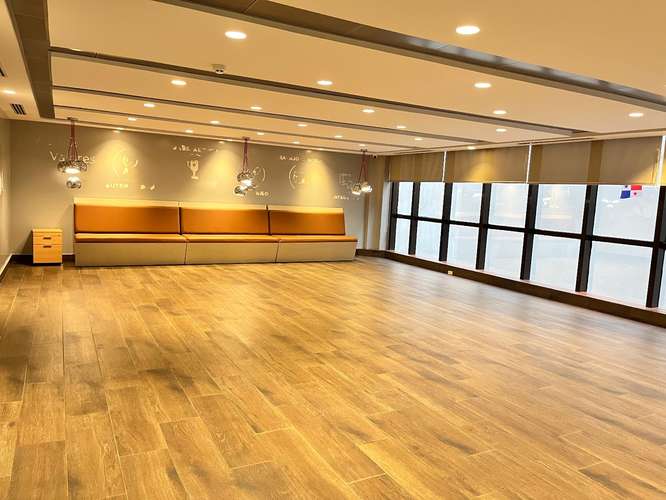 PISO DE OFICINA COMPLETO EN ALQUILER | AQUILINO DE LA GUARDIA – CALLE 50
