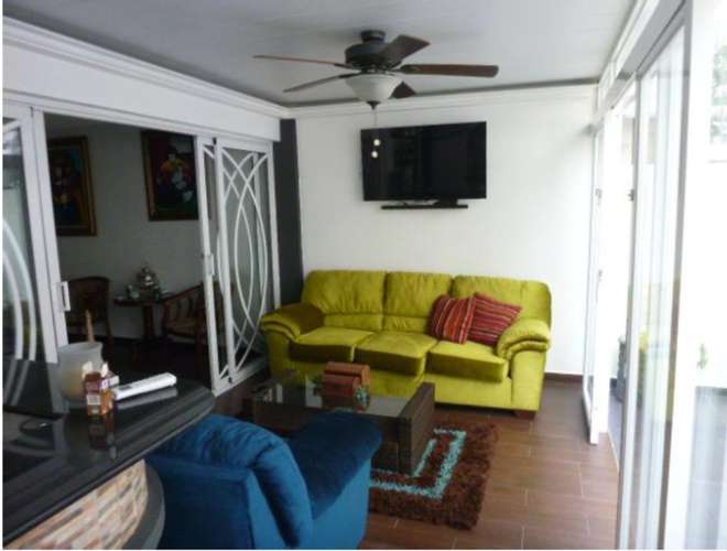 Se vende en área exclusiva y tranquila con seguridad 24hrs - Imagen 6