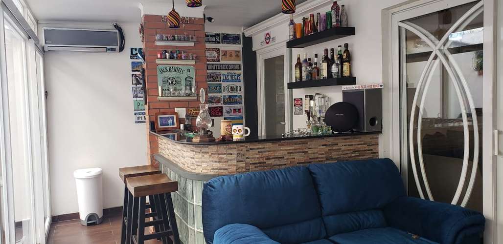 Se vende en área exclusiva y tranquila con seguridad 24hrs - Imagen 4