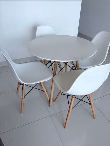 Mesa comedor y 4 sillas  - Imagen 2
