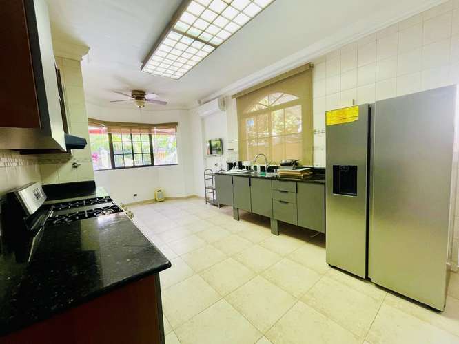 CLAYON amplia residencia 3 recs con Piscina  - Imagen 8