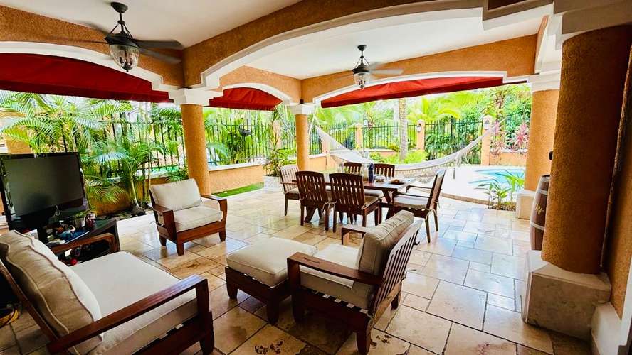 CLAYON amplia residencia 3 recs con Piscina  - Imagen 2