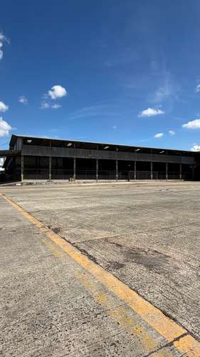 Galera 1500m2 en área industrial Vía Transistmica 