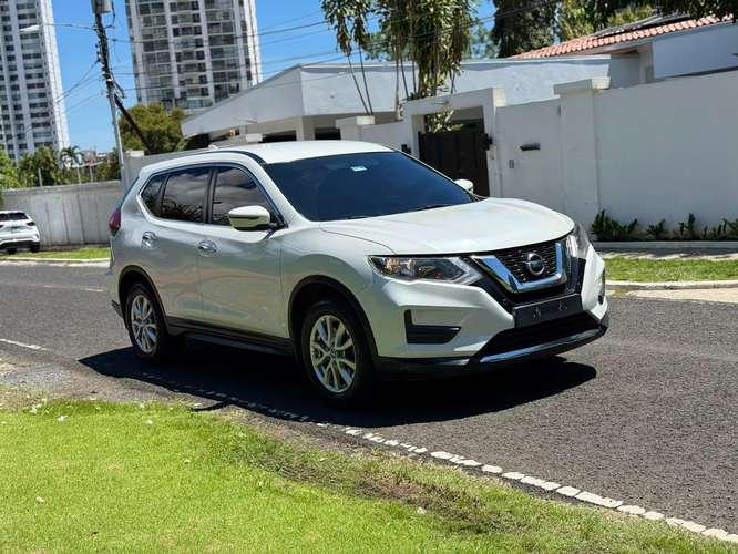 Nissan X-Trail Año 2022, Automatica ~ Version Semi Full    - Imagen 10