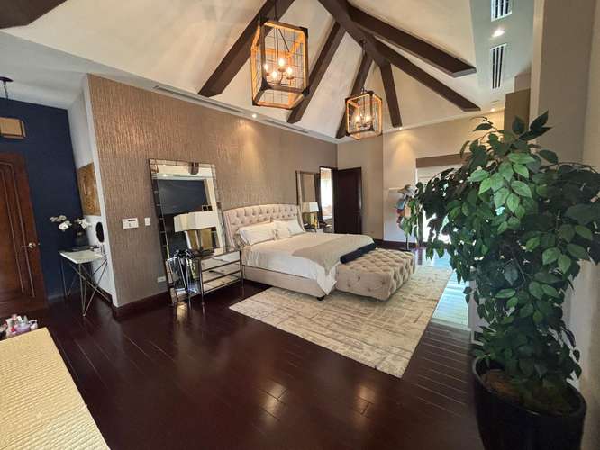 VENTA EXCUSIVA CASA Y TERRENO EN CLAYTON - Imagen 4