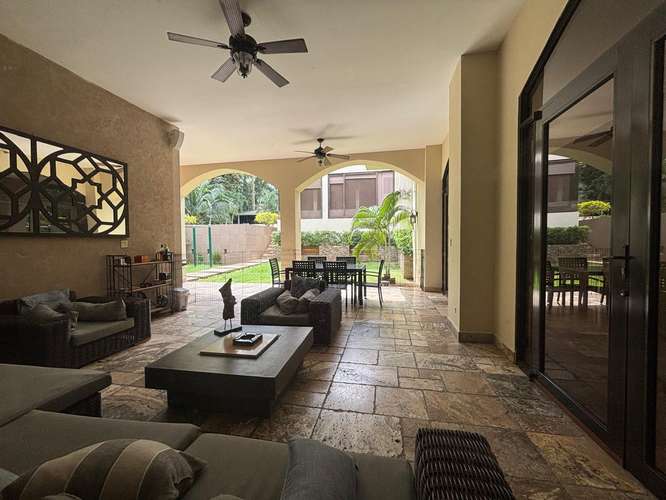 VENTA EXCUSIVA CASA Y TERRENO EN CLAYTON - Imagen 18