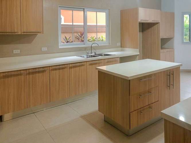 VENTA DE CASA COSTA SUR - RESIDENCIAL EL DORAL - Imagen 7