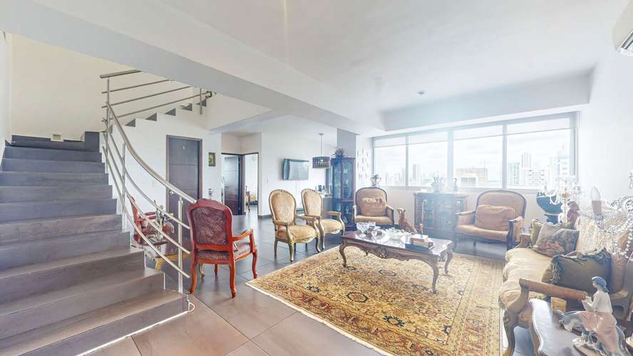 Venta de amplio apartamento con 3 estacionamientos y depósito en Infinity – San Francisco