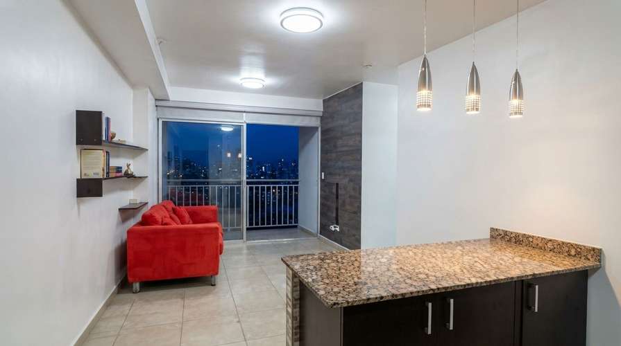 Apartamento en Pueblo Nuevo I con balcón y remodelado  - Imagen 4