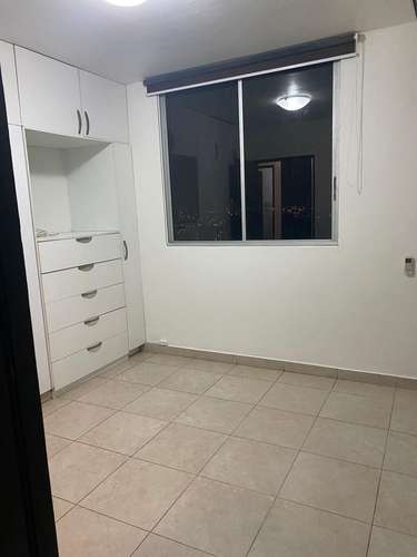 Apartamento en Pueblo Nuevo I con balcón y remodelado  - Imagen 12