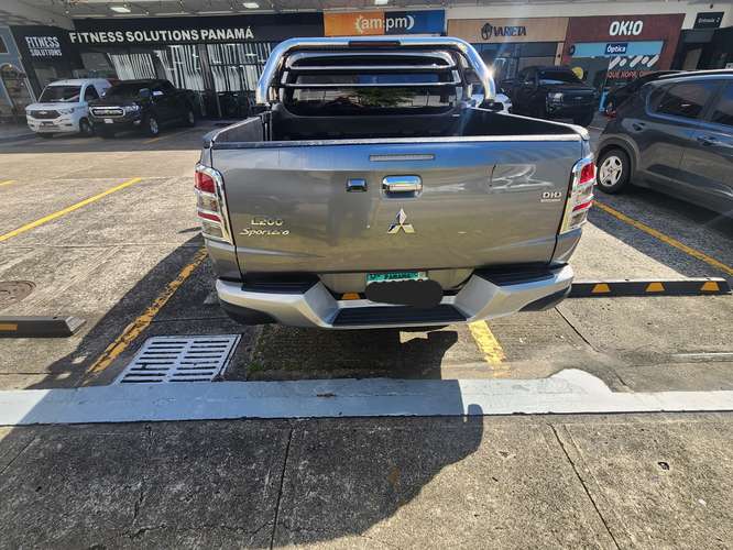 VENDO MITSUBISHI L200 SPORTERO FULL AT 2019 4 X 4 