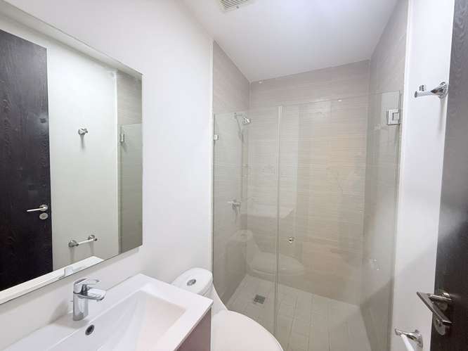 Apartamento en Alquiler en Costa del Este Panamá 3 Recámaras Línea Blanca y 2 Estacionamientos - Imagen 11