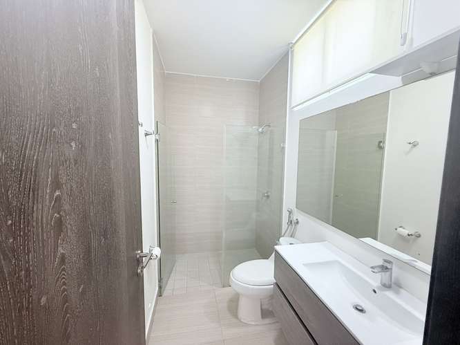 Apartamento en Alquiler en Costa del Este Panamá 3 Recámaras Línea Blanca y 2 Estacionamientos - Imagen 7