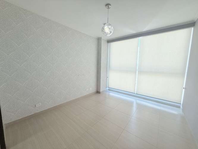 Apartamento en Alquiler en Costa del Este Panamá 3 Recámaras Línea Blanca y 2 Estacionamientos - Imagen 5