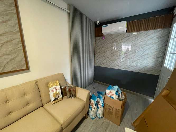 Alquilo Casa Linda Vista entrando por la Clinica Yee 200 metros- Vacia sin nada nada 