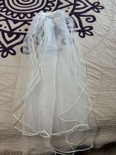 Hermoso vestido de novia, incluye velo y tiara. 