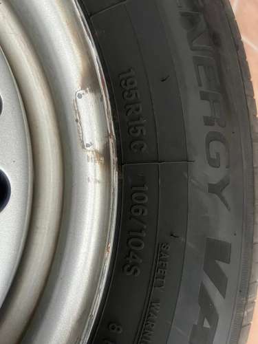 Rines con llantas de fabrica tamaño 15 Nissan NP300 Navara Frontier