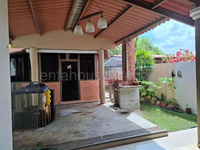 Se Vende Casa en Brisas Del Golf LA26-8169