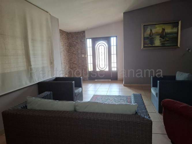 Se Vende Casa en Brisas Del Golf LA26-8169