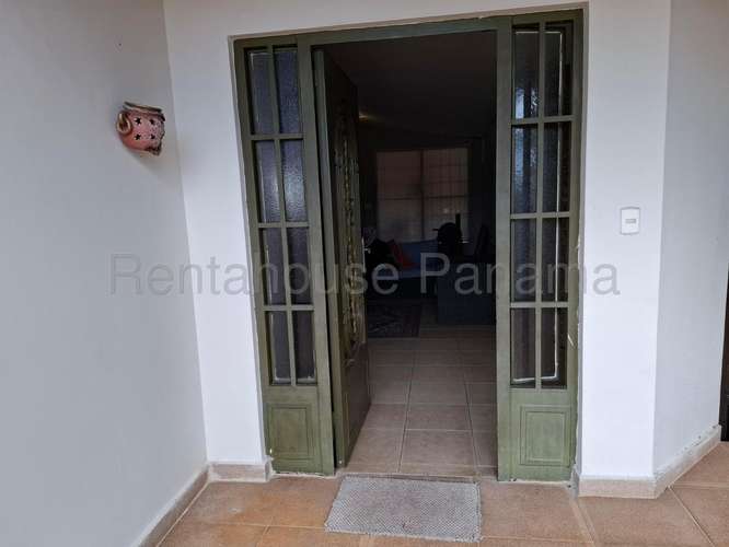 Se Vende Casa en Brisas Del Golf LA26-8169