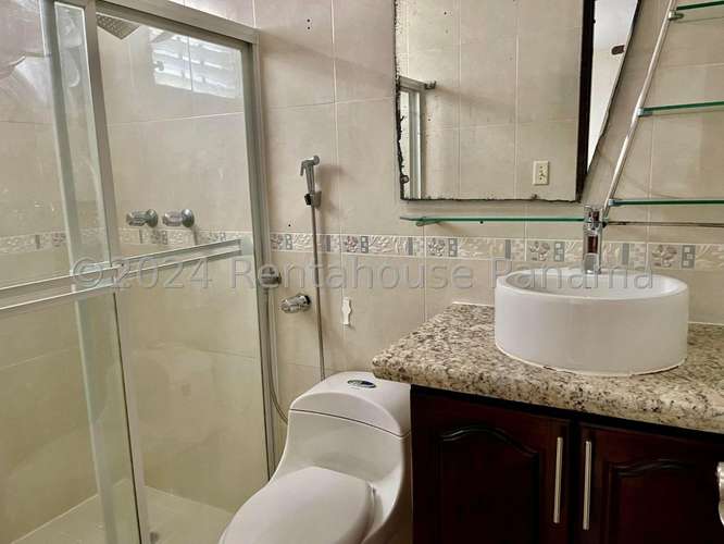 Se Vende Casa en Brisas Del Golf LA24-8001