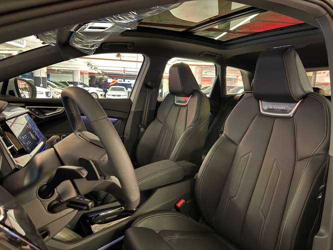 AUDI Q4 40 E-TRON 2026