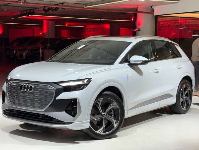 AUDI Q4 40 E-TRON 2026