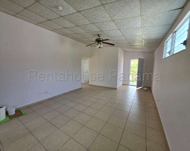 Venta de Casa en Brisas del Golf Arraijan 27-1536CM
