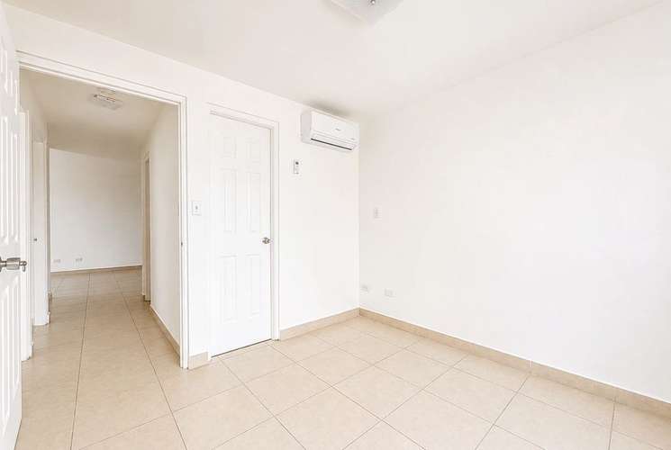  ! Apartamento en Carrasquilla I con balcón y vista a la ciudad - Imagen 8
