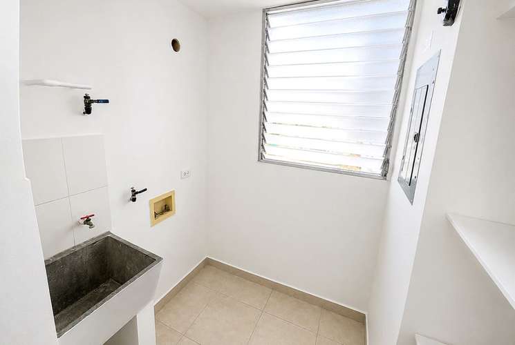  ! Apartamento en Carrasquilla I con balcón y vista a la ciudad - Imagen 14