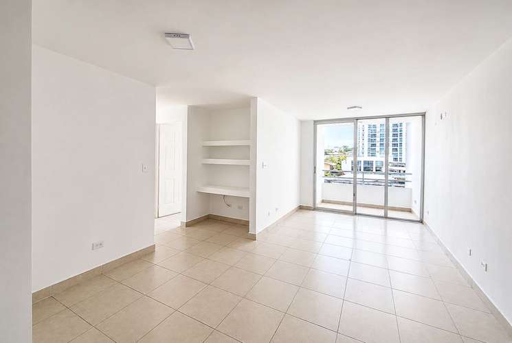  ! Apartamento en Carrasquilla I con balcón y vista a la ciudad - Imagen 2