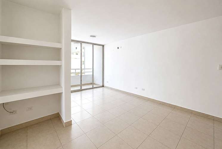  ! Apartamento en Carrasquilla I con balcón y vista a la ciudad - Imagen 1