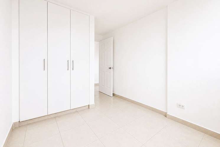  ! Apartamento en Carrasquilla I con balcón y vista a la ciudad - Imagen 4