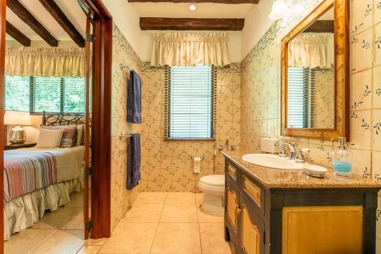 Finca de Lujo en la Cima de la Colina en Venta en El Valle de Antón - Imagen 17