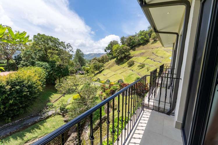 Finca de Lujo en la Cima de la Colina en Venta en El Valle de Antón - Imagen 2
